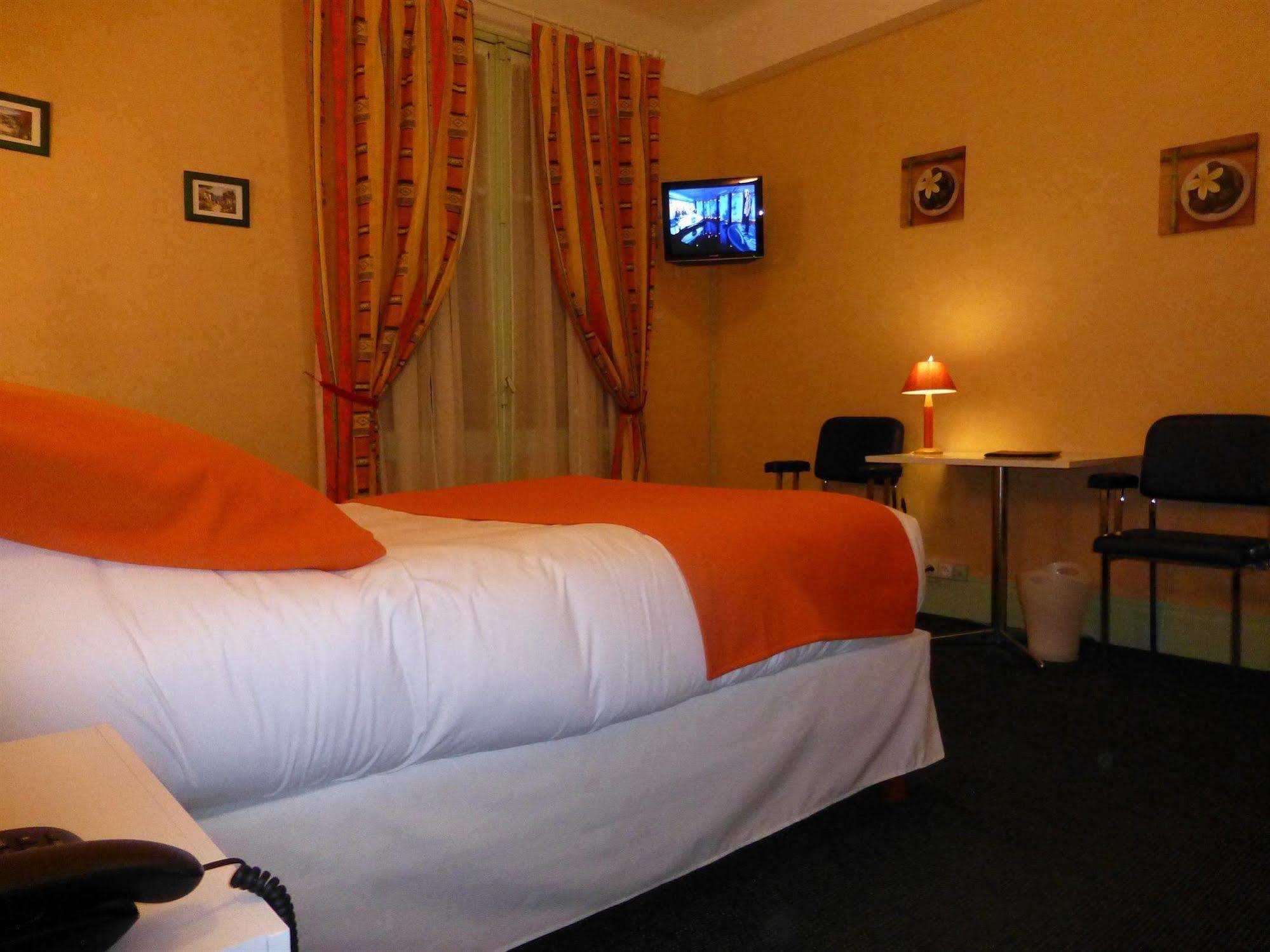 Hotel Trianon Vichy Exterior foto
